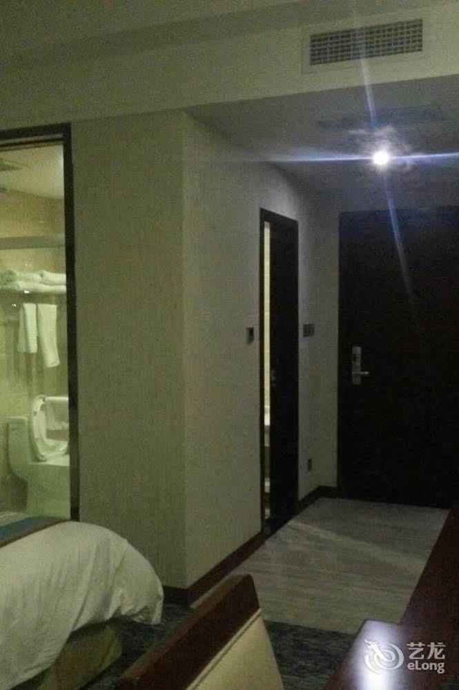Mingcheng Times Hotel Chengdu Exterior photo